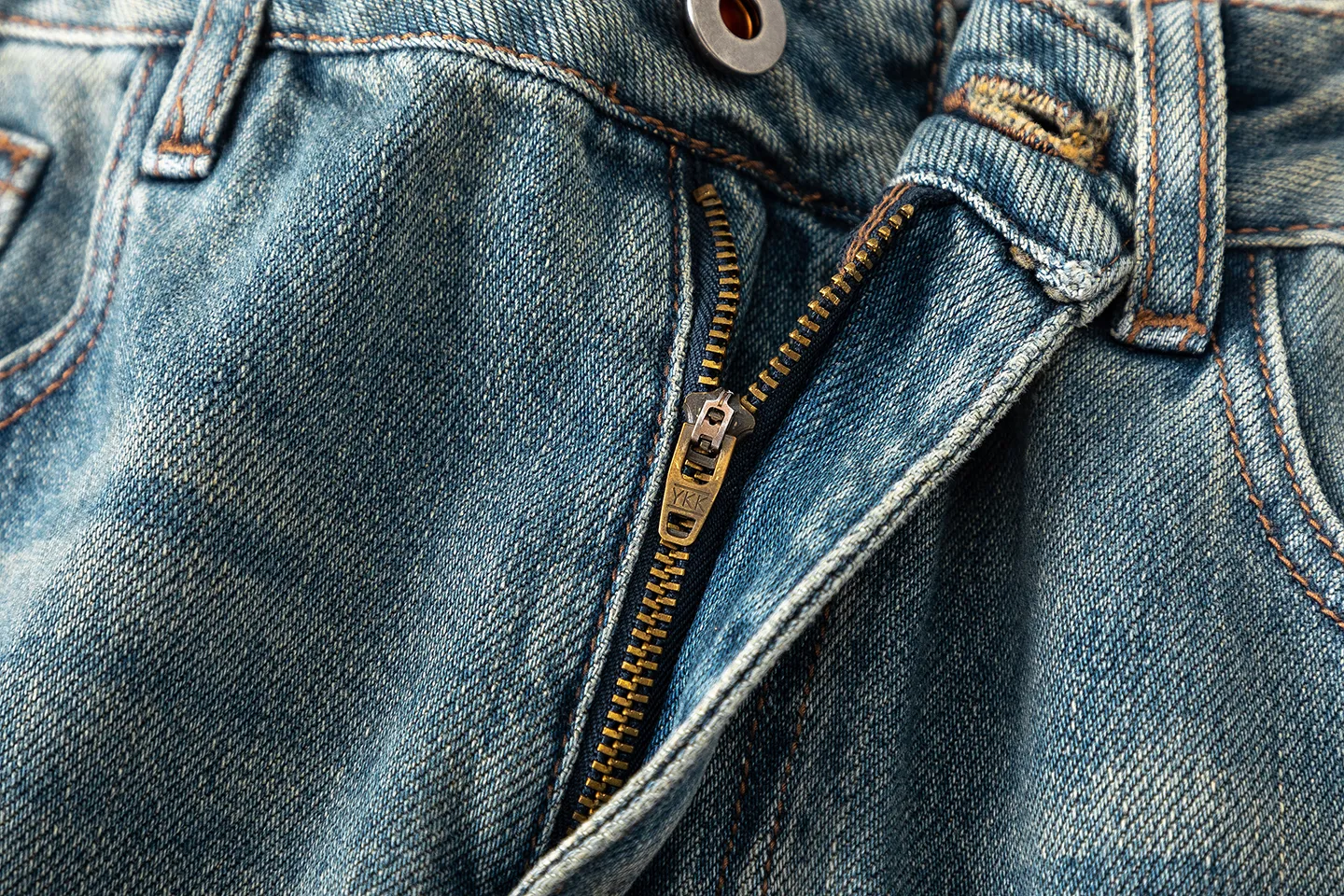 Factory Direct Men's Vintage Relaxed Fit Stone Washed Denim Jeans with Multi Pockets, Casual Autumn Style, Youth Trendy Streetwear
