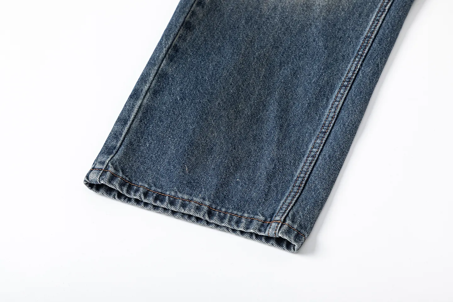 Factory Direct Men's Baggy Vintage Denim Jeans with Hand-painted Design, Straight Leg, Streetwear Style, Ideal for Youth Everyday Wear