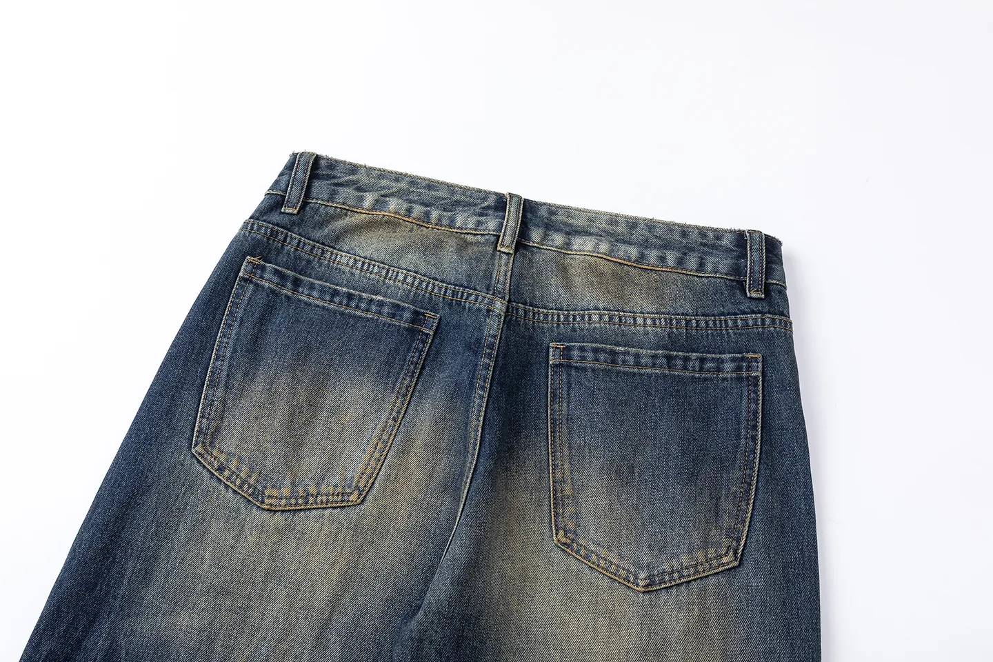 Factory Direct Men's Vintage Loose Fit Stone Washed Denim Jeans - Retro Straight Leg Design for Youth Casual Wear, Spring/Fall