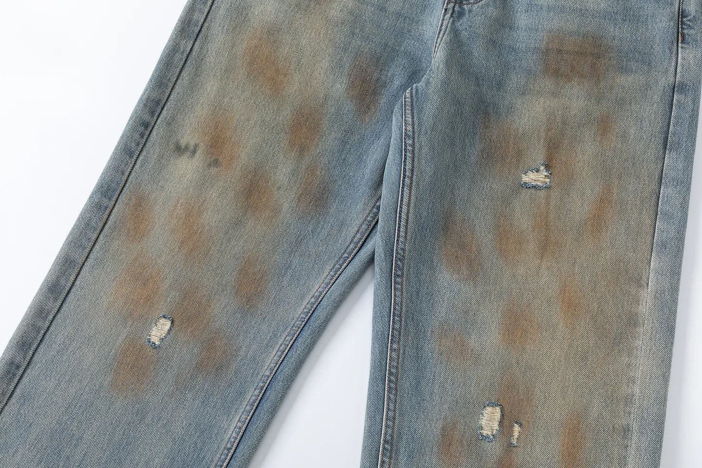 Factory Direct Men's Vintage Loose Fit Graffiti Denim Jeans, Stone Washed Casual Style for Spring/Fall, High Quality, OEM Available