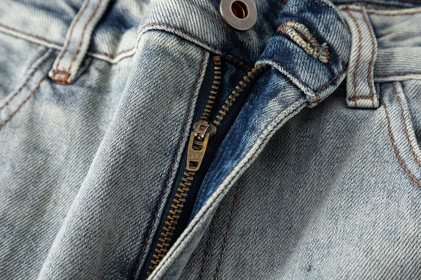 Factory Direct Men's Vintage Wide Leg Denim Jeans with Multi Pocket, Relaxed Fit, Washed Finish - Trendy Streetwear Essentials