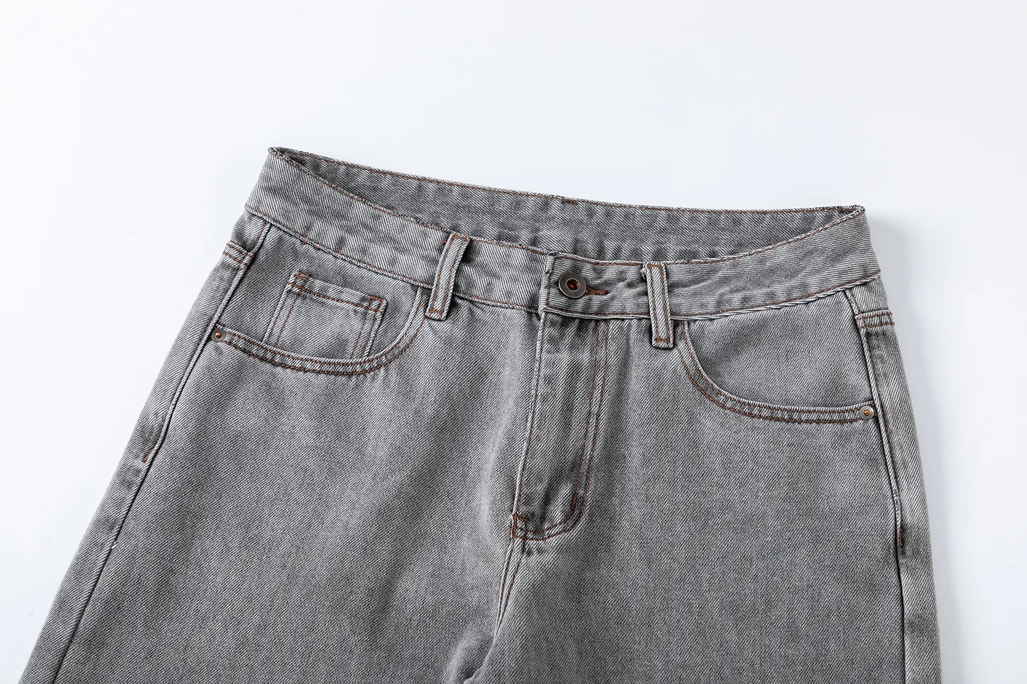 Factory Direct Men's Vintage Stone Washed Loose Fit Denim Jeans, Relaxed Straight Leg, Casual Fall Style, High Quality, Multi-Pocket Design