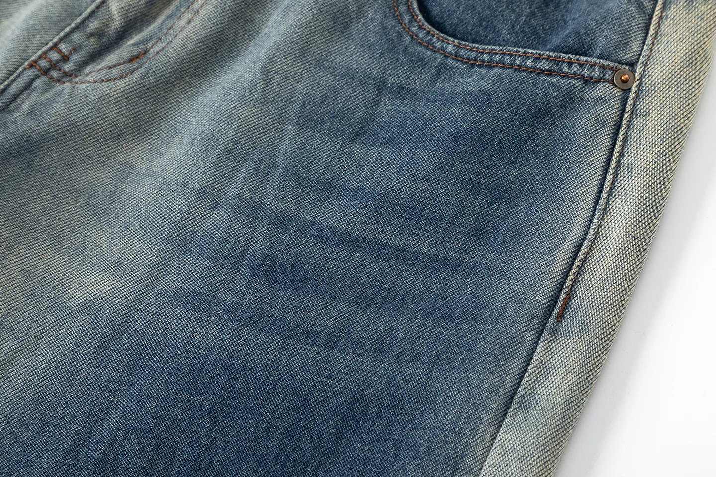 Factory Direct Men's Vintage Loose Fit Washed Denim Jeans - Streetwear Style, Gradient Blue, Straight Leg for Everyday Casual